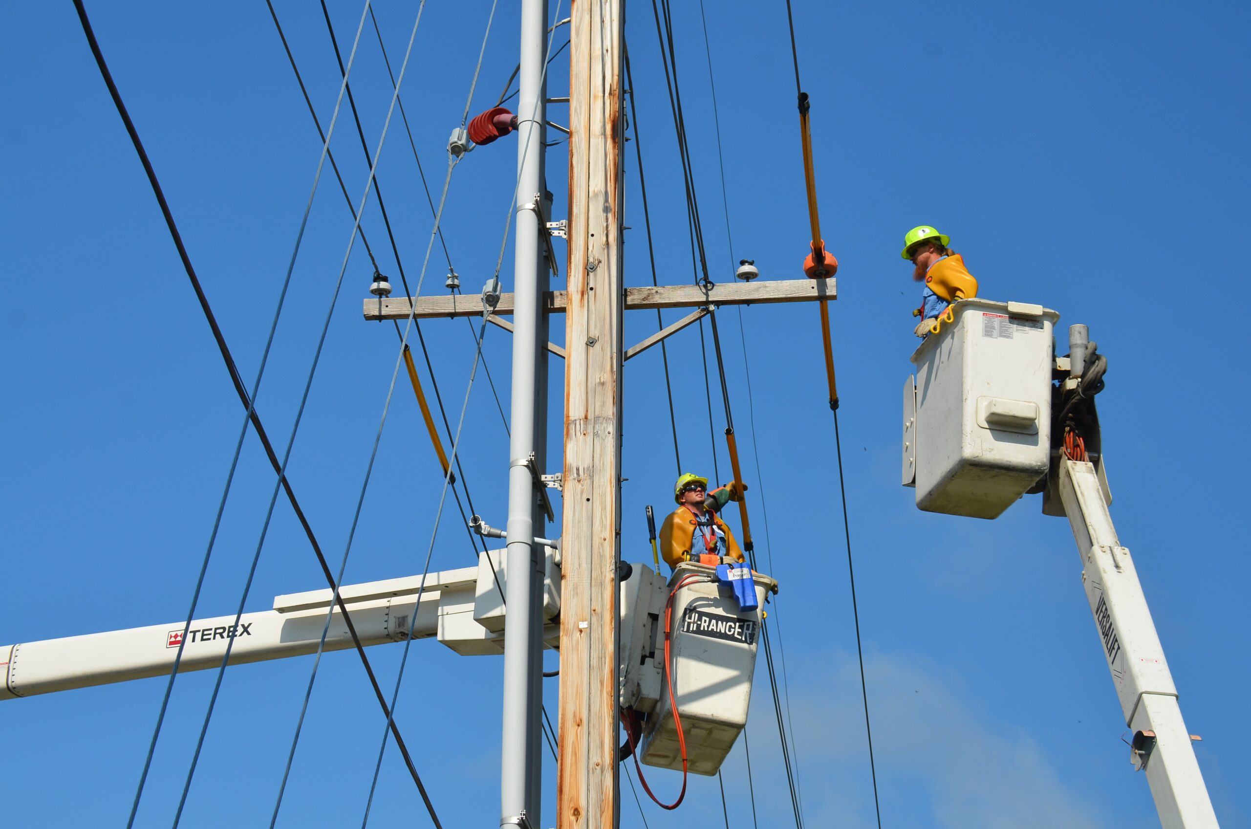 Los Angeles Electrical and Utility Worker Compensation Lawyer