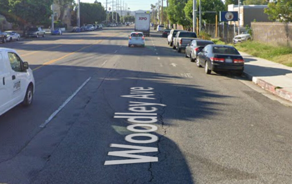 1 Killed in Motorcycle Crash on Woodley Avenue in Van Nuys