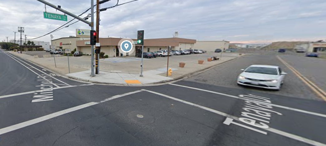 Un motociclista muere en un accidente con un camión grande en la calle Tenaya y la carretera Mitchell en Modesto